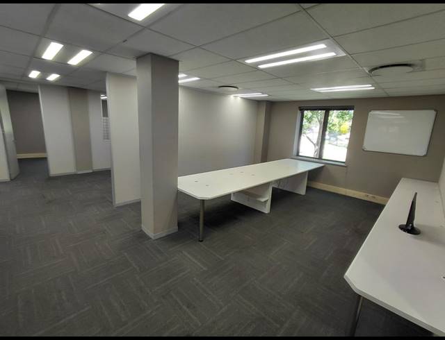 509M² OFFICE TO LET IN MAGALIESSIG